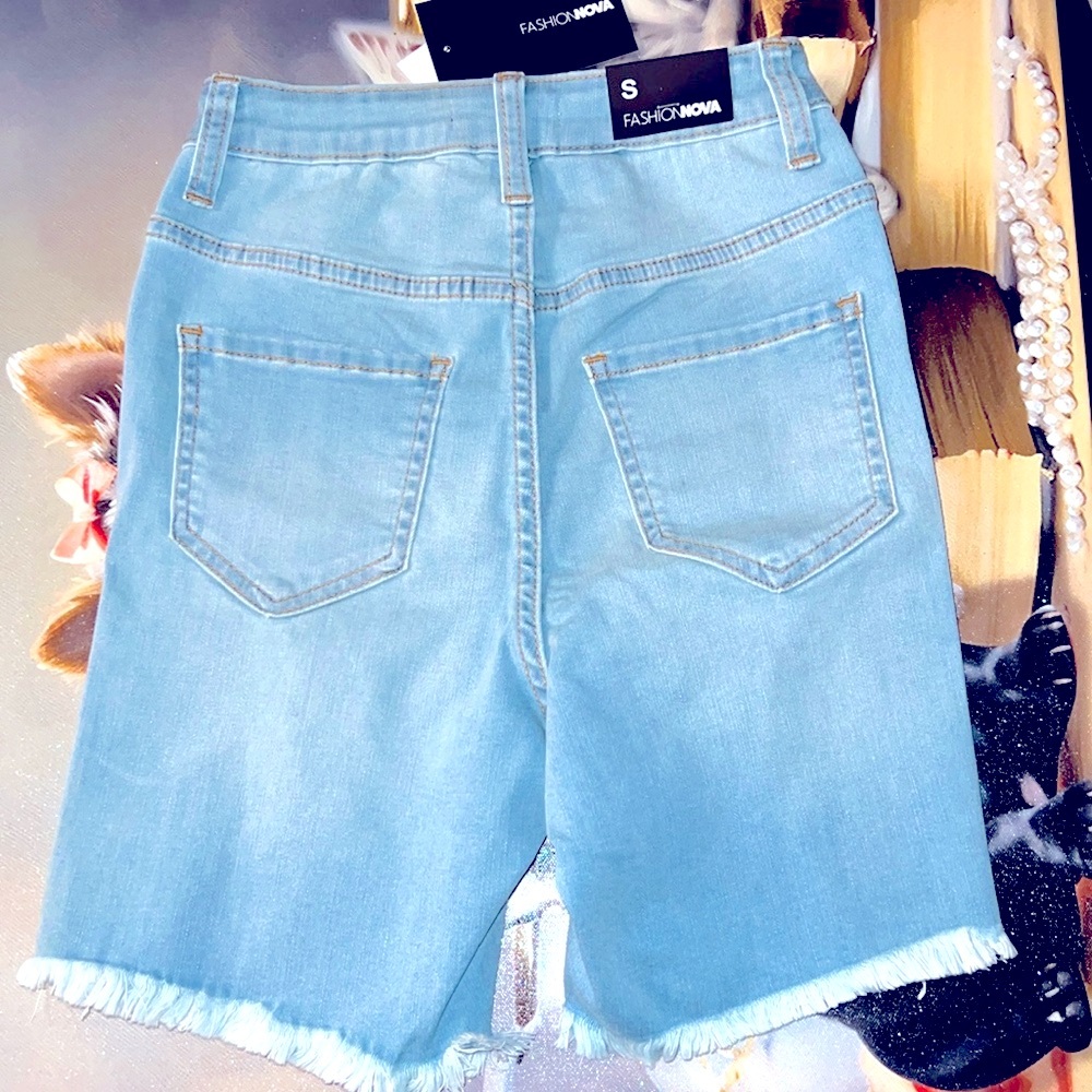$25 sale for 4 Fashion Nova shorts size S - Picture 10 of 17